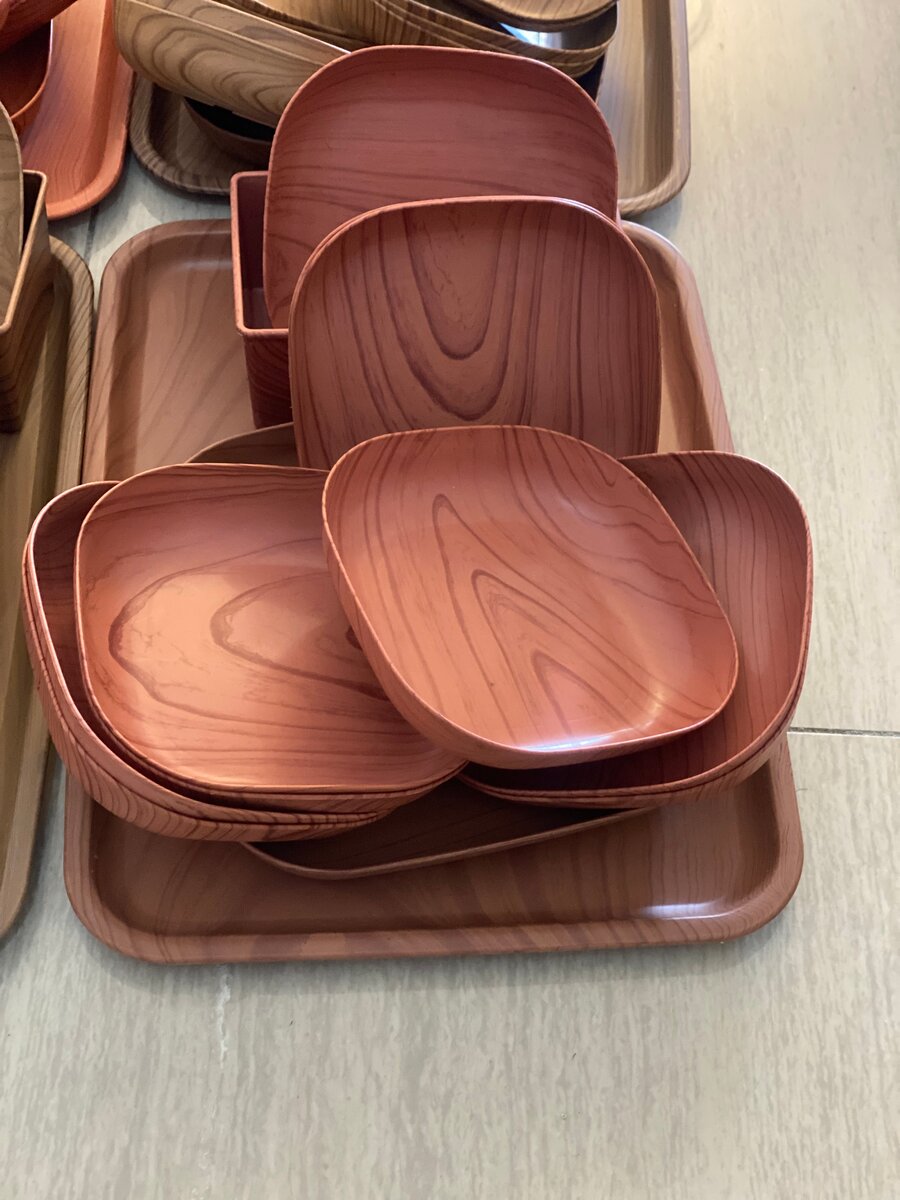 Assiette Carrée Bois Élégante