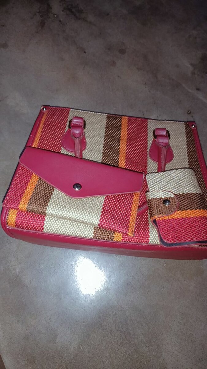 Sac à main en toile rayée rouge