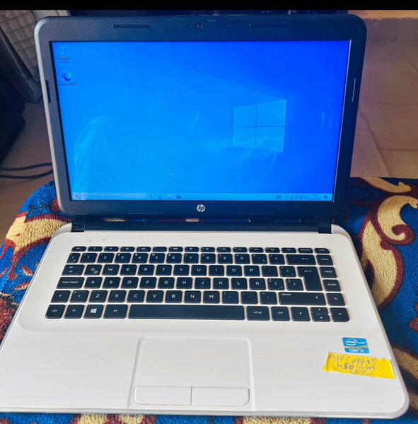 Ordinateur portable HP blanc