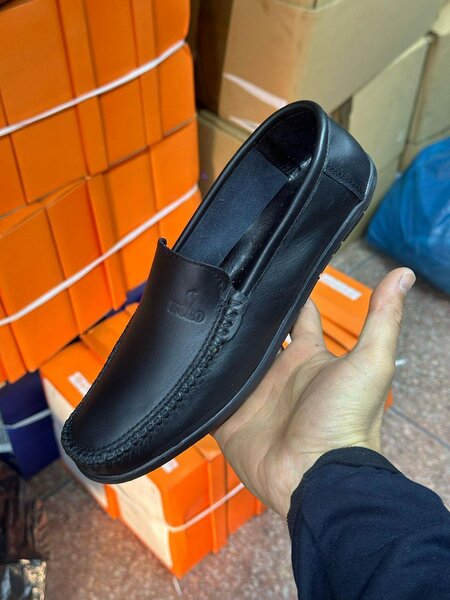 Mocassins en cuir noir
