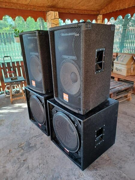 Enceinte de sonorisation puissante