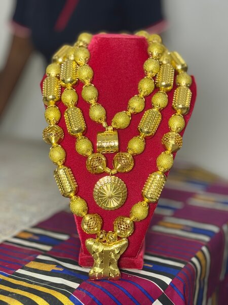 Collier Doré Élégant