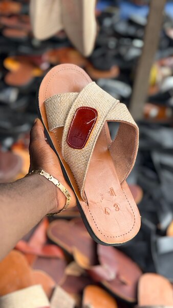 Sandales en paille tressé