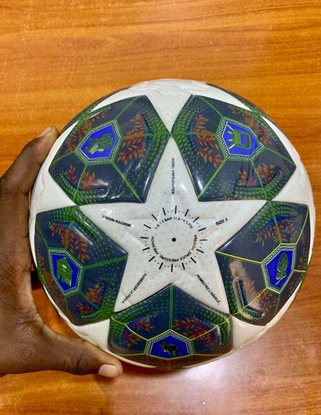 Ballon de football officiel