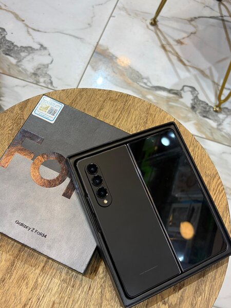 Samsung Galaxy Z Fold4