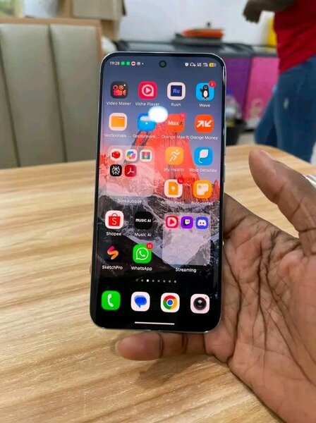 Smartphone HiOS 15 Pro