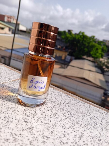 Essence de parfum très pure