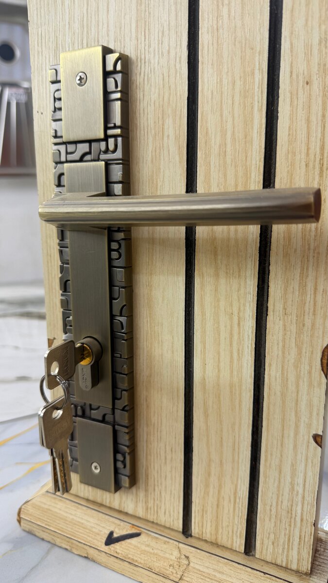 Poignée de porte en laiton