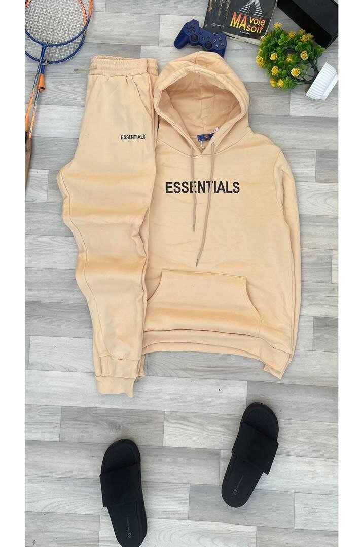 Sweatshirt et pantalon Essentials Lacoste Adidas