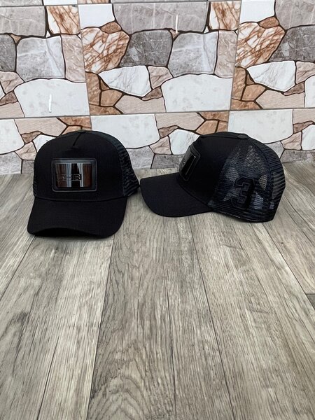 Casquette de baseball noire élégante