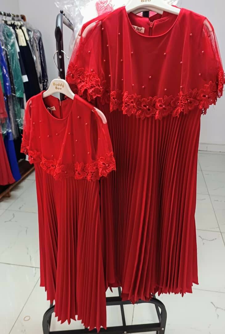 Robe Plissée Enfant Éclatante