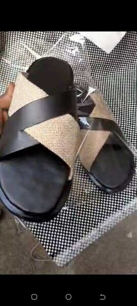 Sandales en cuir et paille