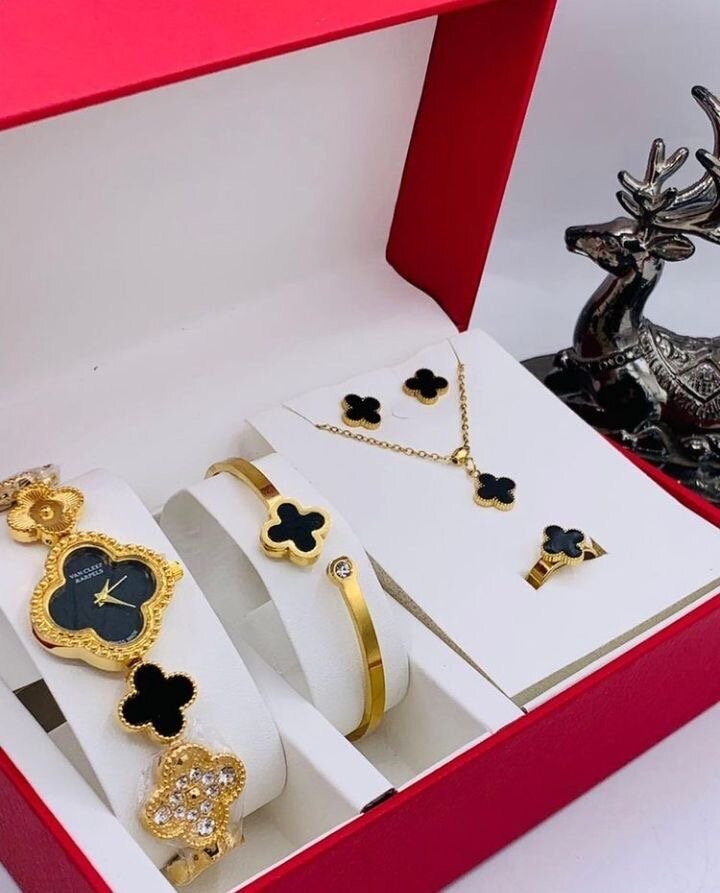 Ensemble de bijoux en plaqué or