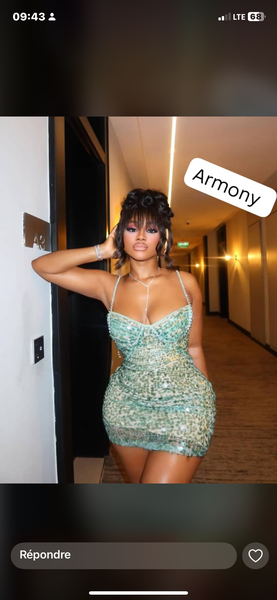 Robe moulante pailletée