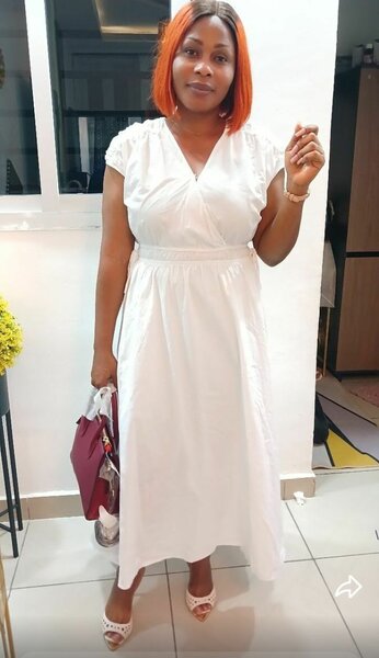 Robe blanche élégante pour femmes