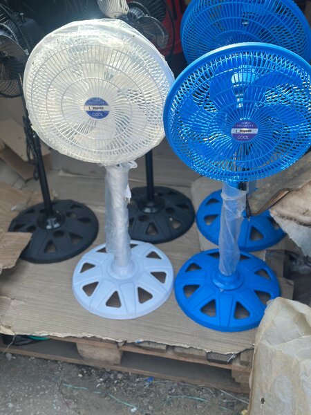 Ventilateur sur pied réglable