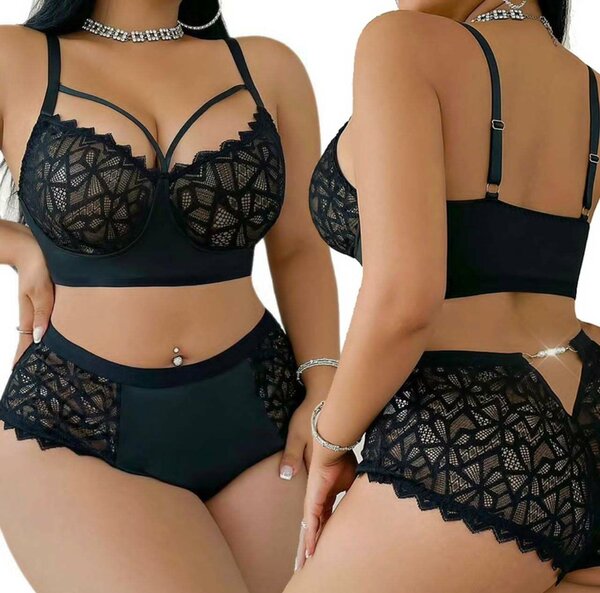 Ensemble de lingerie noire en dentelle