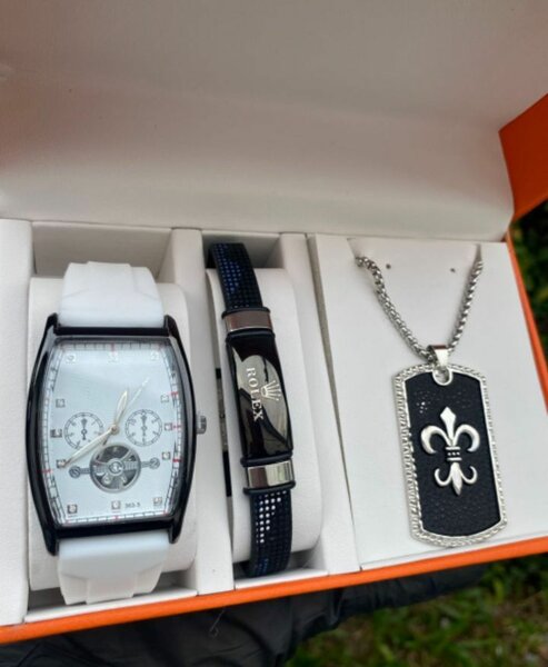 Ensemble Montre et Accessoires pour Homme - Édition Limitée