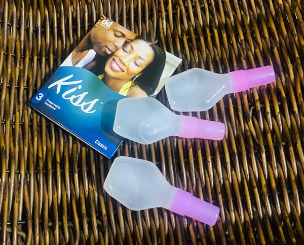 3 Préservatifs + 3 lubrifiants