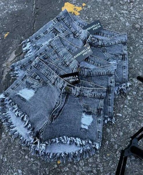 Shorts en jean déchiré pour femme