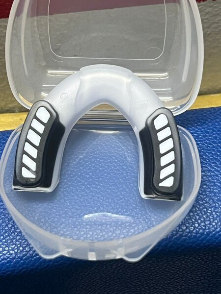 Protège-dents sport robuste