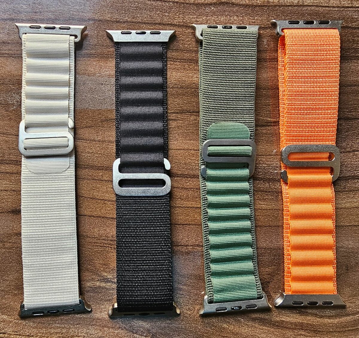 Bracelets en nylon colorés