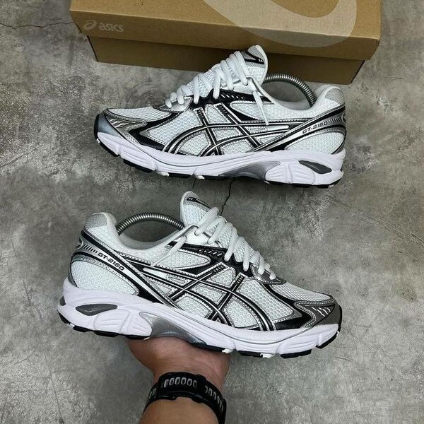 Chaussures blanches pour homme