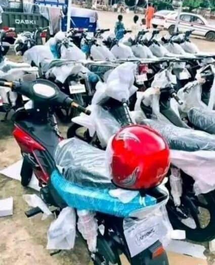 Casque de moto rouge pour adulte