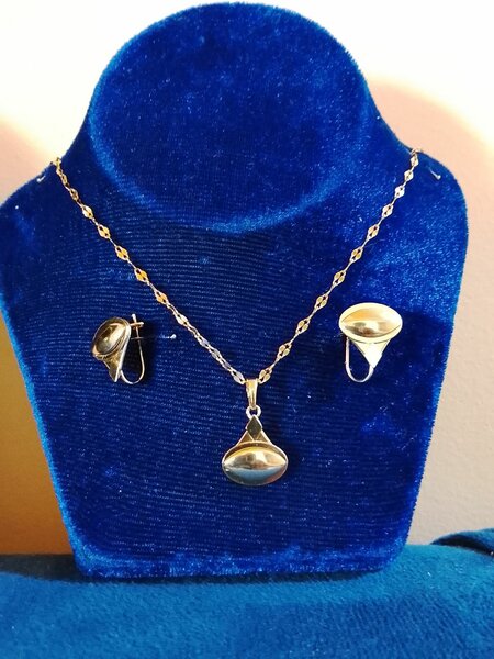 Ensemble collier et boucles oreilles