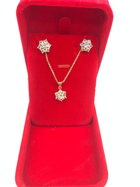 Parure Collier et Boucles d'Oreilles Étoile