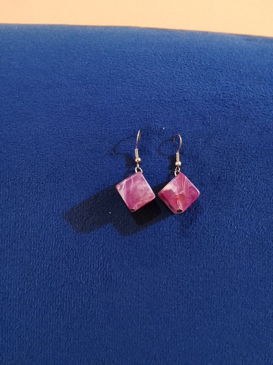 Boucles d'oreilles diamant rose