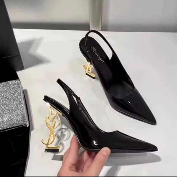Chaussures à talons hauts noires pour femmes