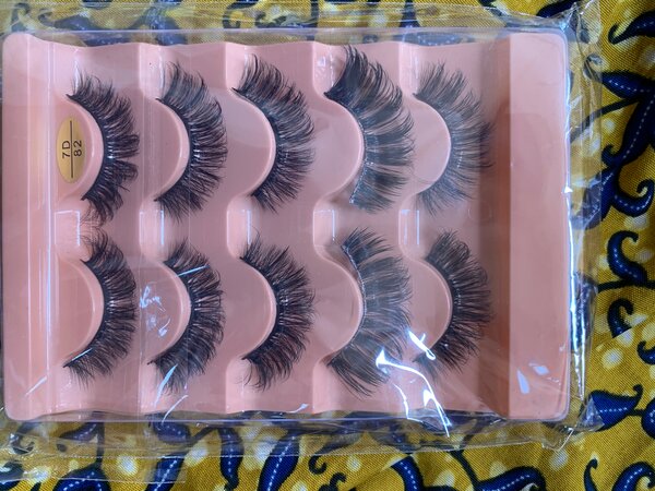 Cils Postiches Faux Volume Intense