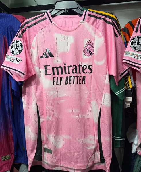 Maillot de foot Real Madrid rose Adidas