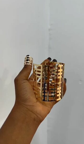 Bracelet manchette doré élégant