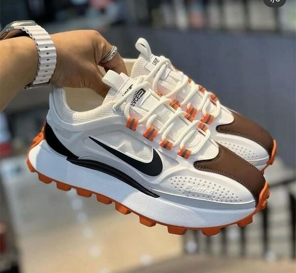 Chaussures Nike Waffle blanche et orange