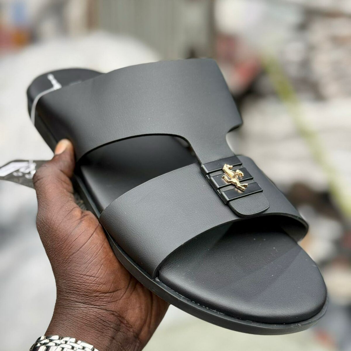 Sandale en cuir élégante