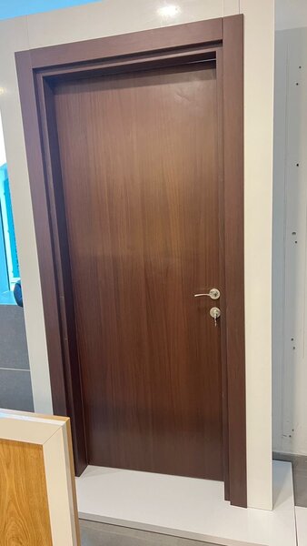 Porte intérieure en bois moderne