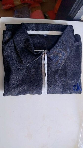 Chemise élégante à fermeture éclair