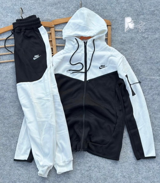 Ensemble survêtement Nike noir et blanc