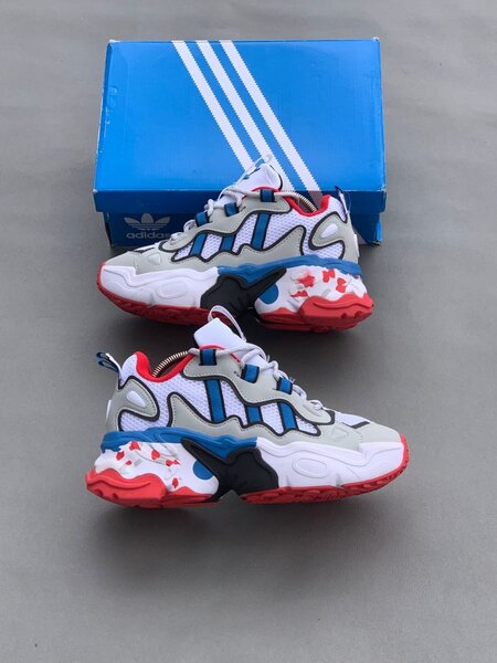 Baskets Adidas tendances colorées