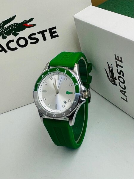 Montre Lacoste silicone élégant