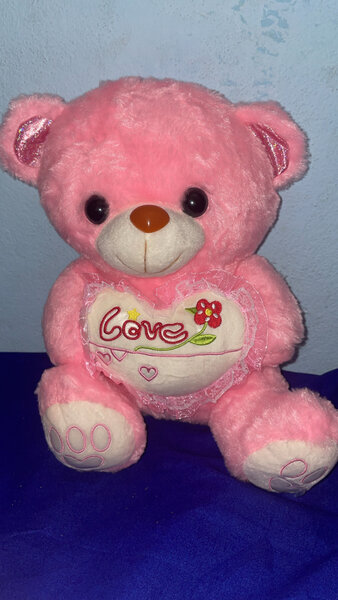 Ours en peluche "Love" moyen