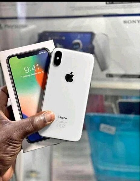 iPhone X blanc 64Go