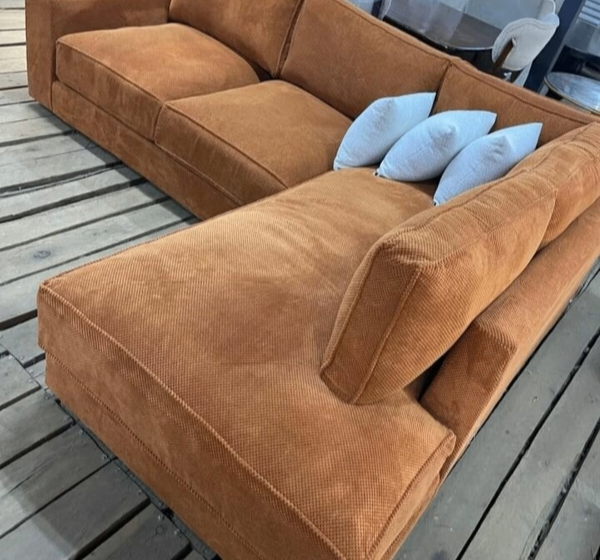 Canapé d'angle marron en velours