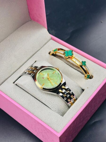 Montre Femme Luxe avec Bracelet Émeraude