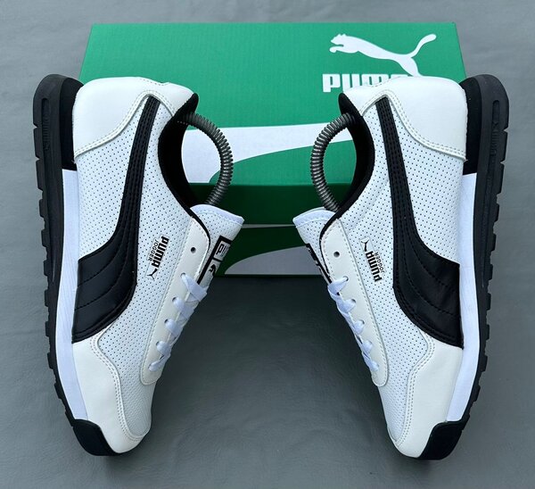 Chaussures Puma blanches et noires pour homme