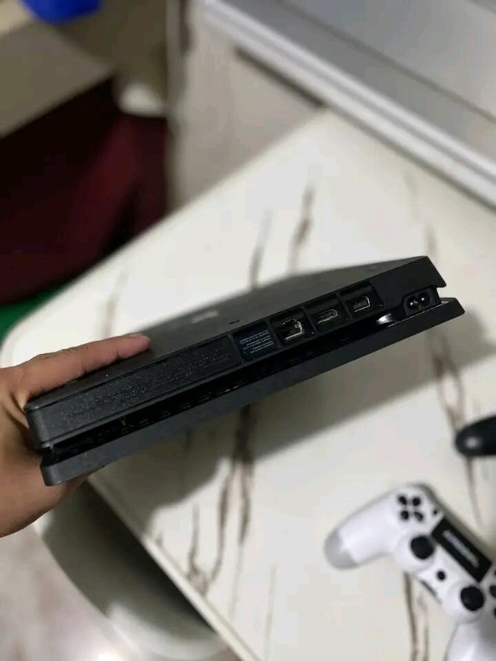 Console PlayStation 4 Slim 500Go