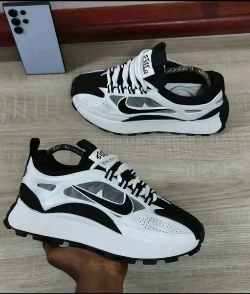 Chaussures Nike noir et blanc pour hommes