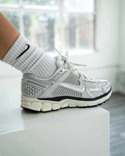 Baskets Nike Argent Unisex